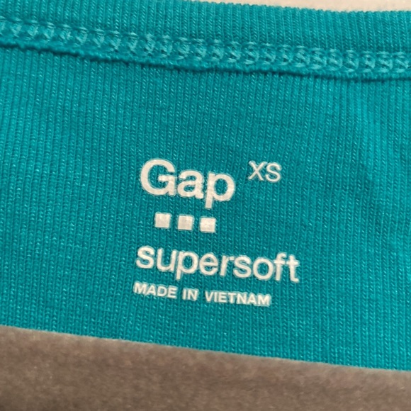 Brand New Gap SuperSoft Teal Top…size XS - Picture 3 of 4